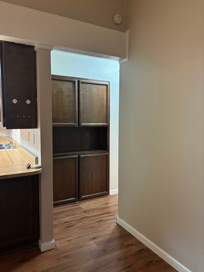 Building Photo - 1714 Kent St