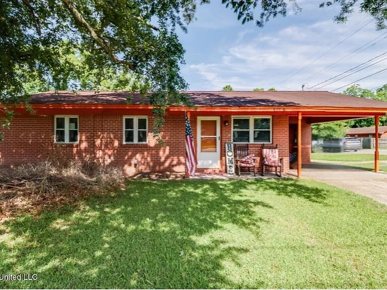 Primary Photo - 4106 2nd St