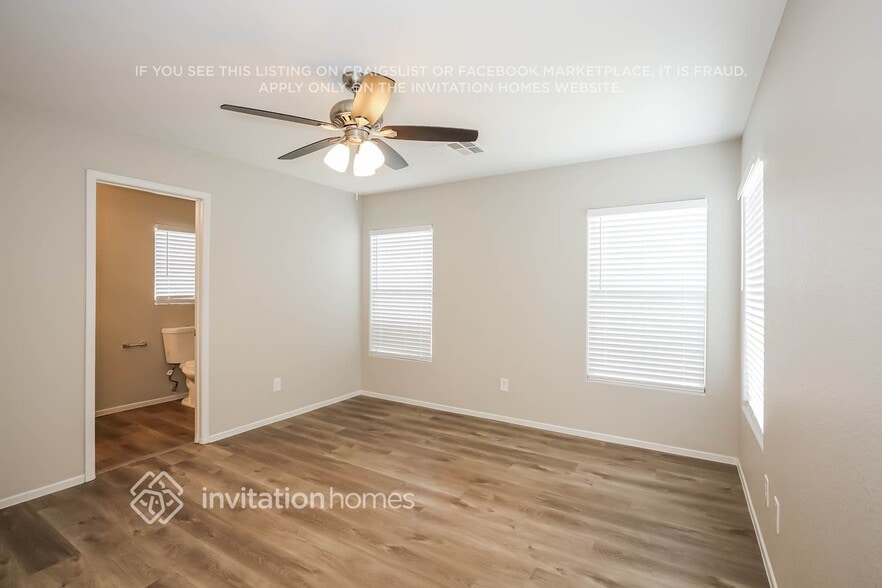 Building Photo - 8392 W Sapphire St