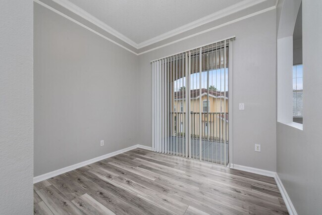 Building Photo - Beautiful 1 Bed 1 Bath with 1 car garage c...