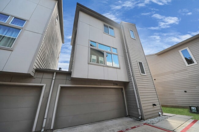Building Photo - 5319 Avenue J