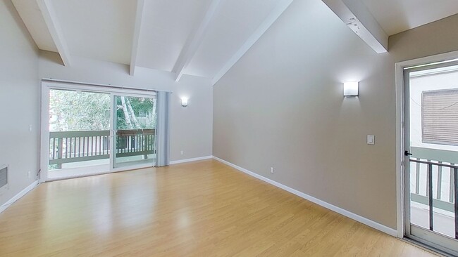 Building Photo - Amazing 2 bed/1 bath Condo in Goleta!