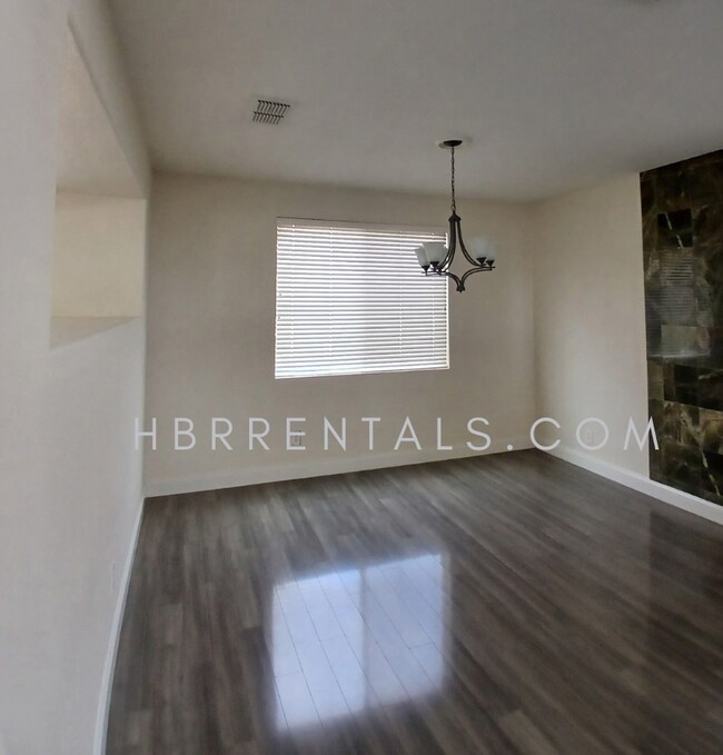 Building Photo - Charming 3-Bedroom & Spacious 2400 Sq. Ft. Layout in Tracy's Serene Sagewood Neighborhood!