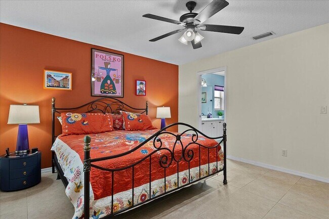 Building Photo - 1960 SE Bowie St