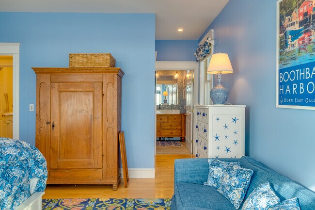 Building Photo - 14 Artist Point Rd