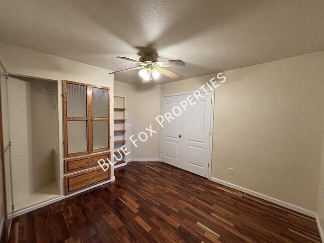 Building Photo - 3149 S Quinn Dr