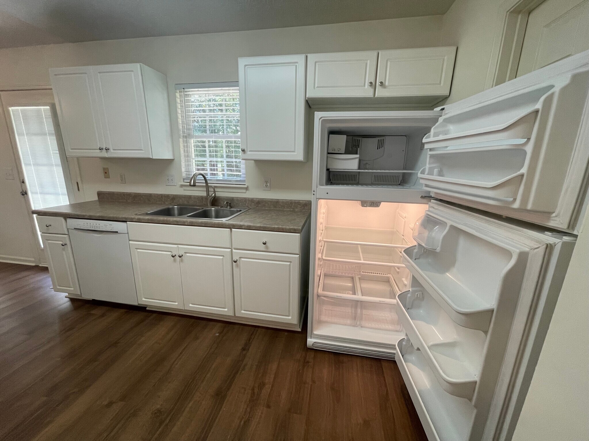 Building Photo - 1547 Cedar Rock Church Rd