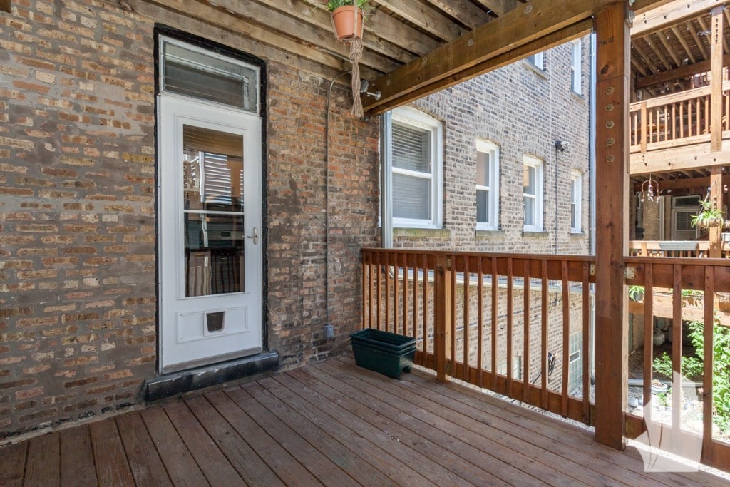 Building Photo - 729 W Buckingham Pl