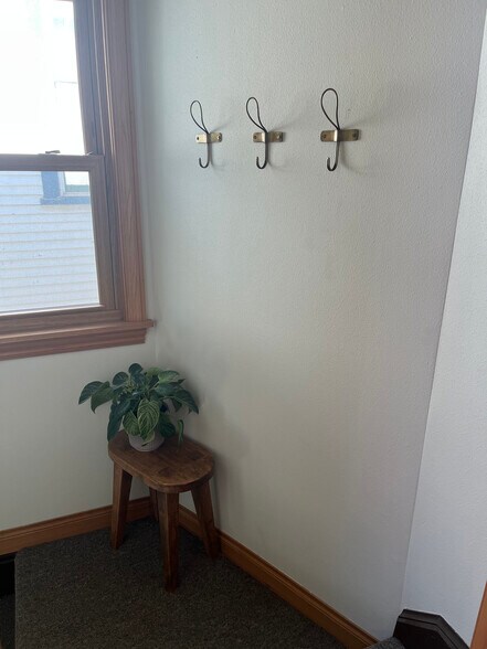 Entry - 2818 S Delaware Ave