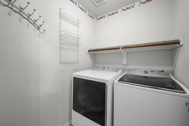 Building Photo - 3652 Blue Spruce Dr