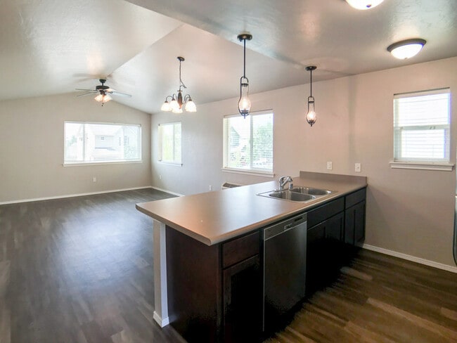 Building Photo - 4939 Potter Park Loop