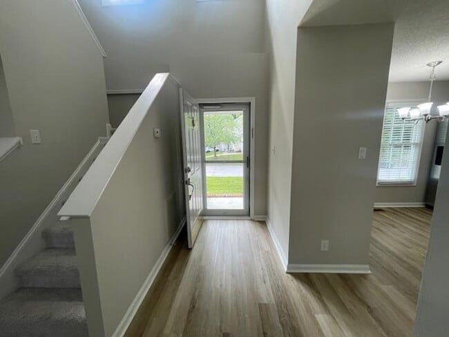Building Photo - 210 Silk Hope Dr