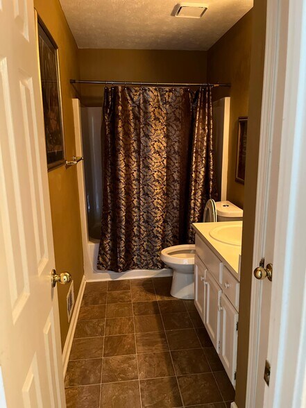 Building Photo - 1120 Burning Bush Dr