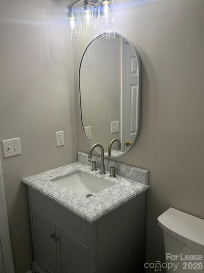 Building Photo - 306 Armour St