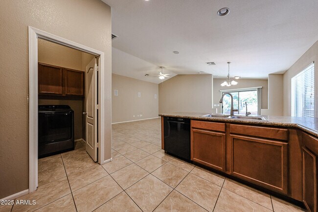 Building Photo - 4193 E Sandy Way