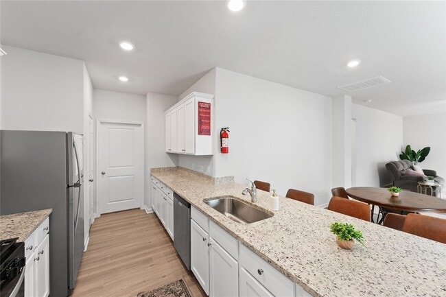 Building Photo - 11411 Bright Sun Dr