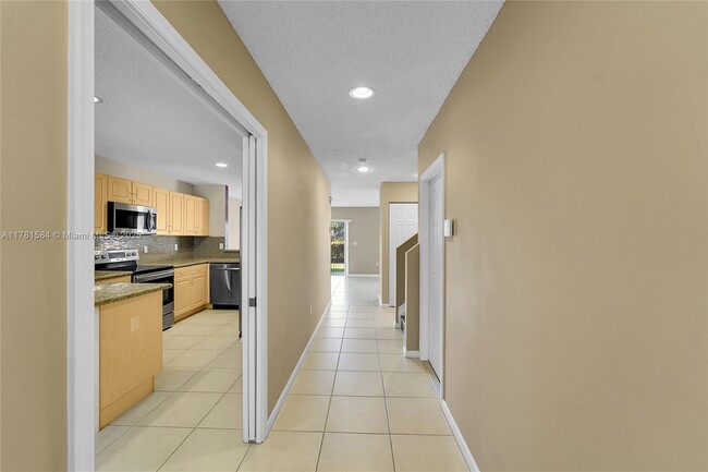 Building Photo - 9840 NW 19th Pl