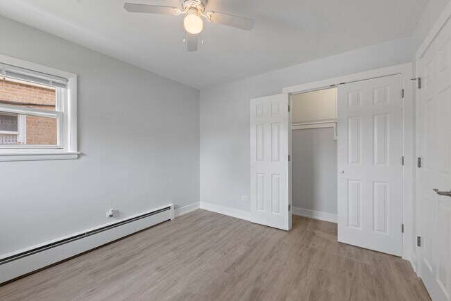 Building Photo - 8320 W Irving Park Rd