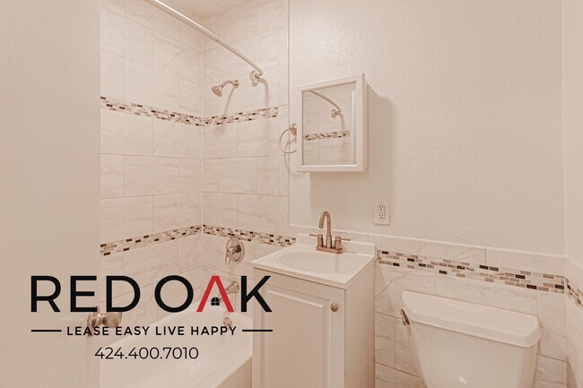 Building Photo - 4846 Hazeltine Ave