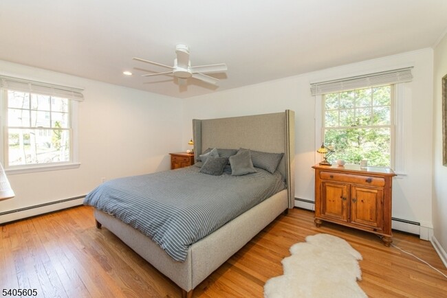 Building Photo - 237 Morris Ave