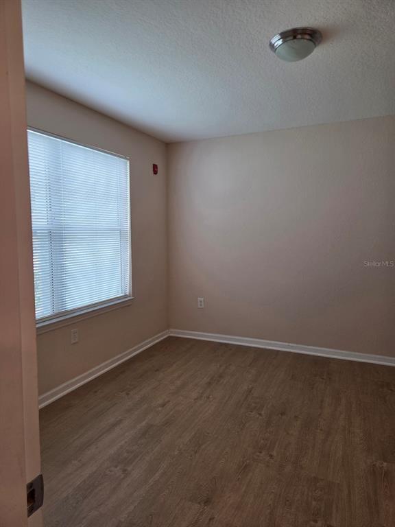 Building Photo - 5824 Lake Pointe Village Cir