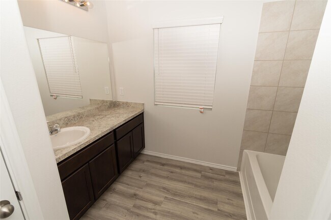 Building Photo - 16911 Lacey Bell Ln