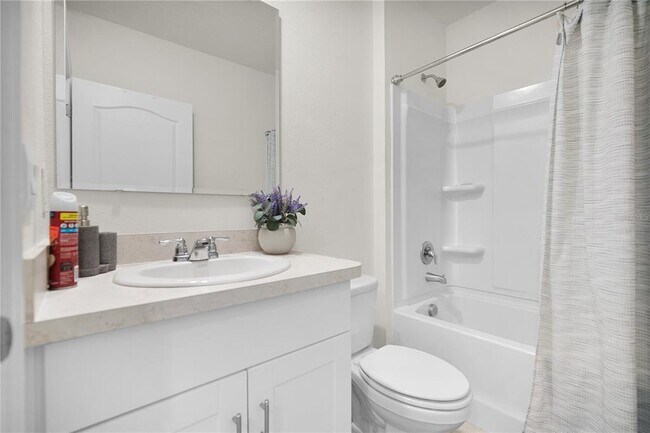 Building Photo - 1749 Southfork Dr