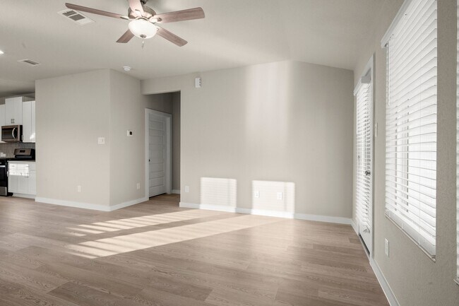 Building Photo - 16529 Breezy Knl Ct