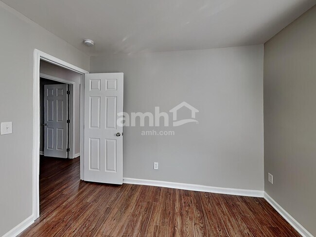 Building Photo - 4003 Paddle Wheel Ln