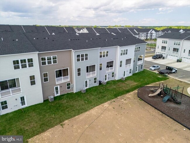 Building Photo - 9287 Tanfield Dr