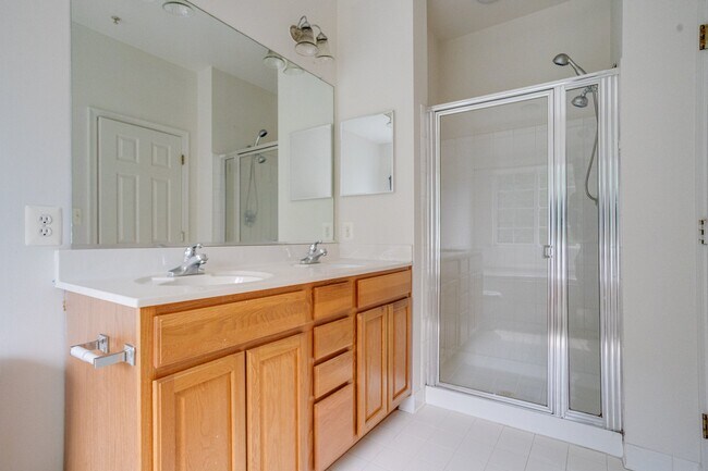 Building Photo - 103 Buttonwood Ct