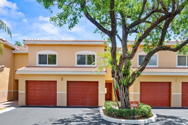 Building Photo - 600 Scotia Dr