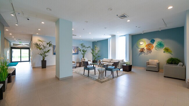 Building Photo - 5540 N Ocean Dr