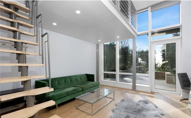 Building Photo - 877 Francisco St