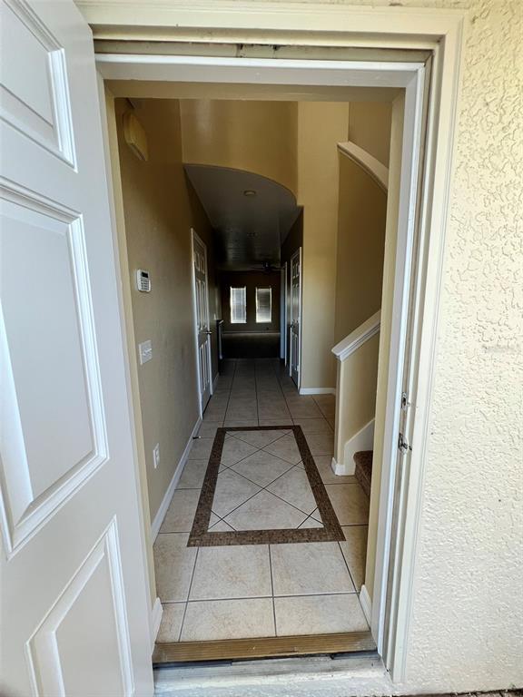 Building Photo - 2202 Seven Oaks Dr