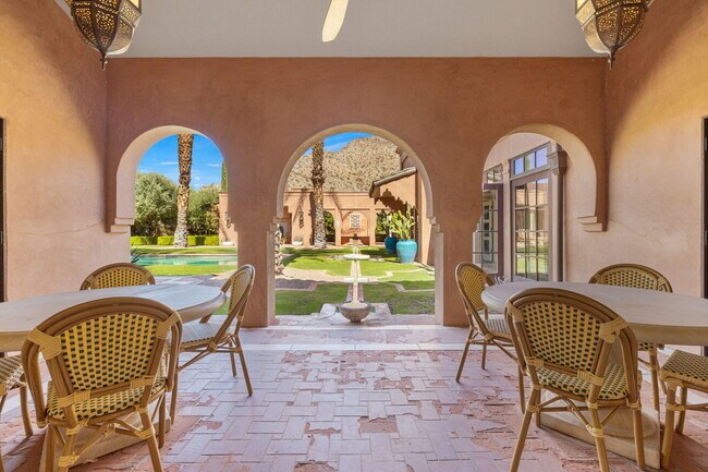 Building Photo - 1650 Ave Sevilla