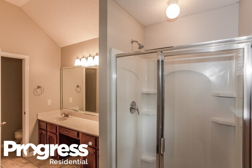 Building Photo - 7158 Crape Myrtle Dr