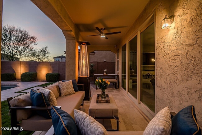 Building Photo - 517 E Balao Dr