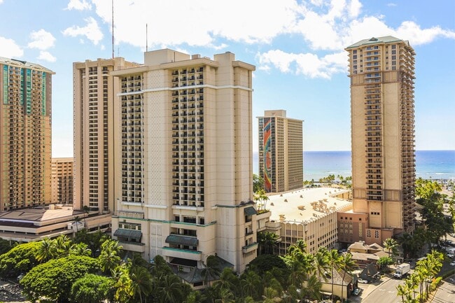 Building Photo - 1910 Ala Moana Blvd