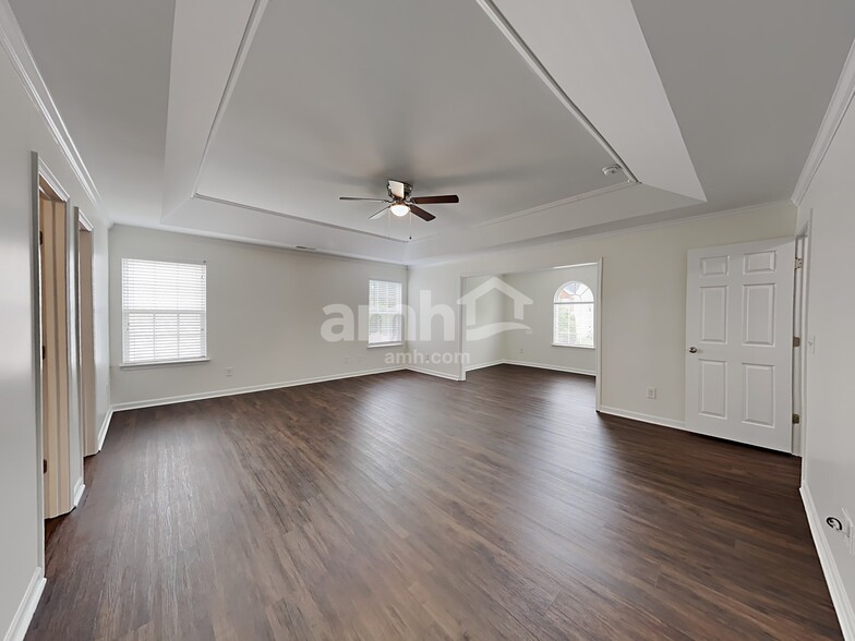 Building Photo - 5002 Guardian Ct