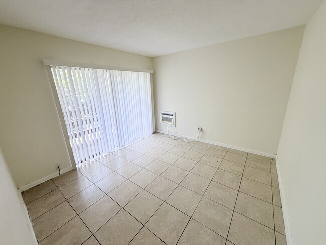 Building Photo - 3030 NW 43 Terrace