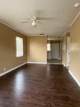 Building Photo - 305 W Main St