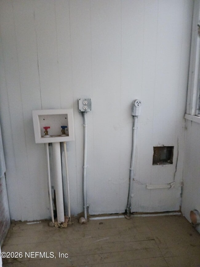 Building Photo - 1038 Bunker Hill Blvd