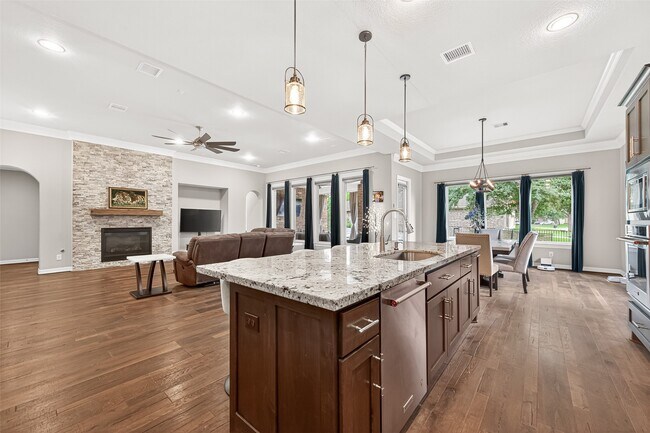 Building Photo - 32607 Wingfoot Cir