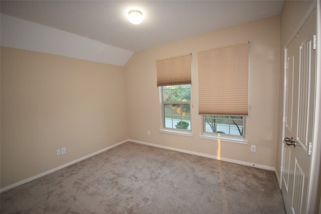 Building Photo - 51 S Greenprint Cir