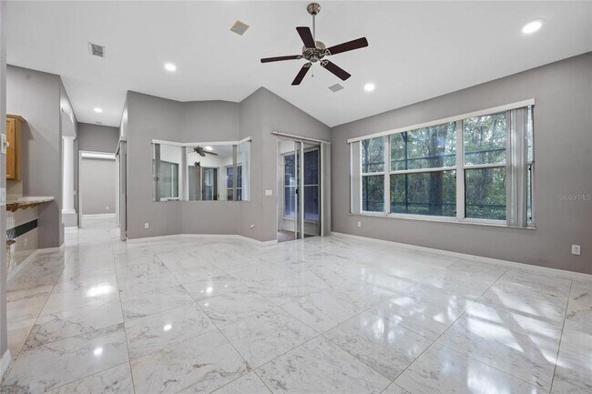 Building Photo - 571 Masalo Pl