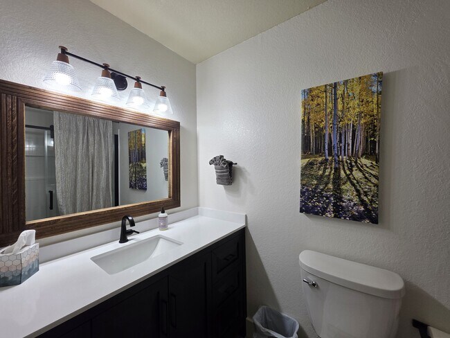 Building Photo - 7507 Tall Pine Dr