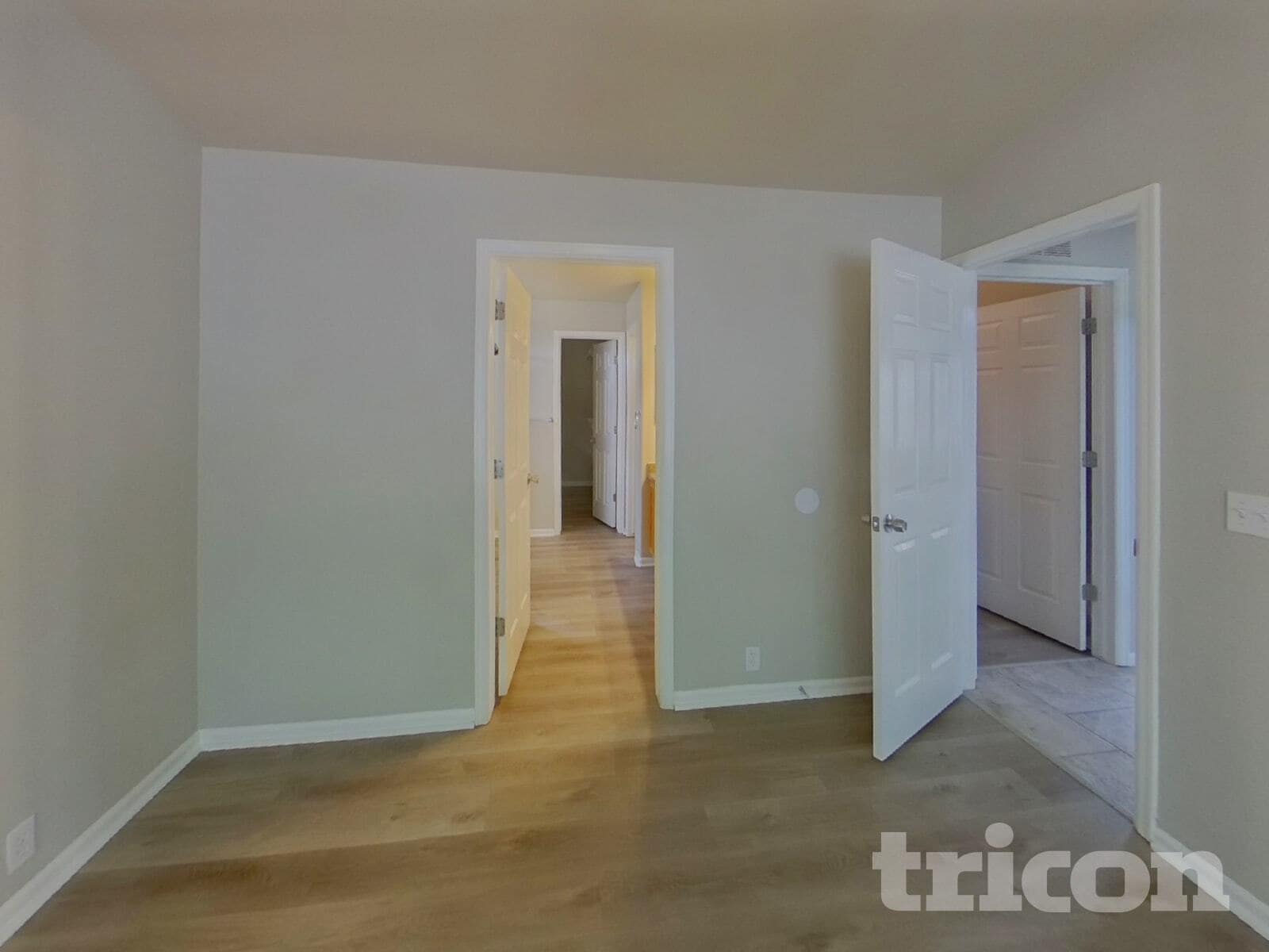 Building Photo - 8405 Sunbow Ct