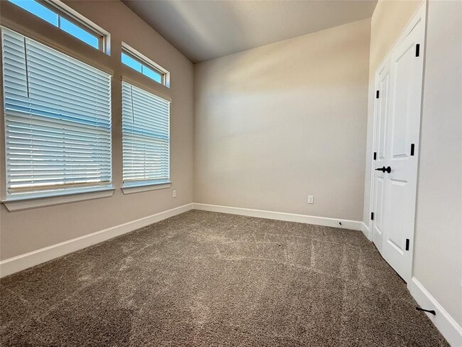 Building Photo - 12900 Stanford Dr