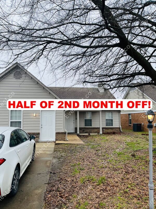 Building Photo - 7091 Hampton Dr